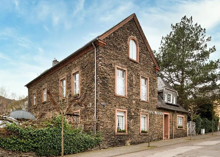 Casa de Férias Moselhaeuschen By Interhome